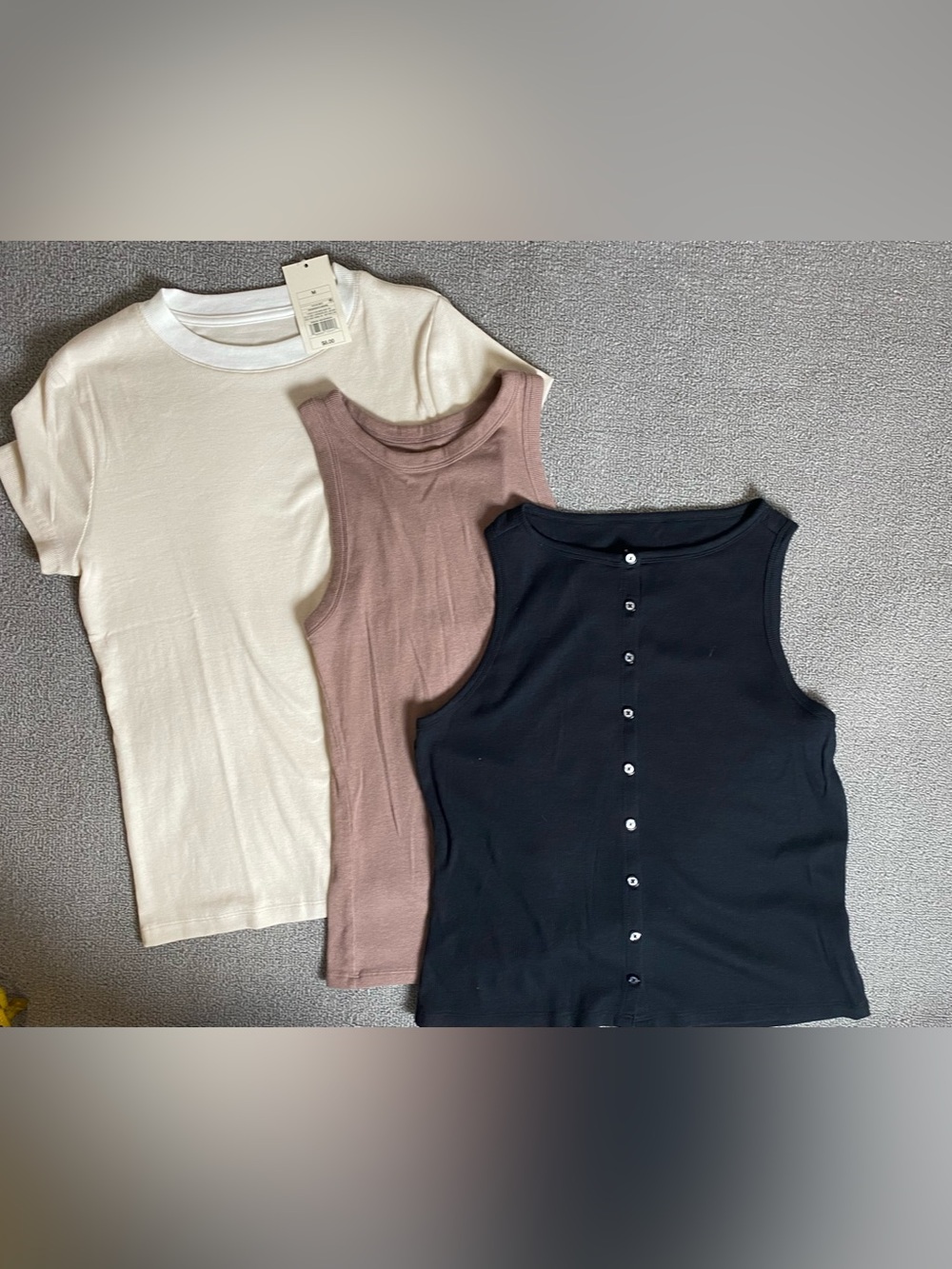 Universal Thread Target Women’s Tank and Tee Set- Ribbed Button Casual Summer